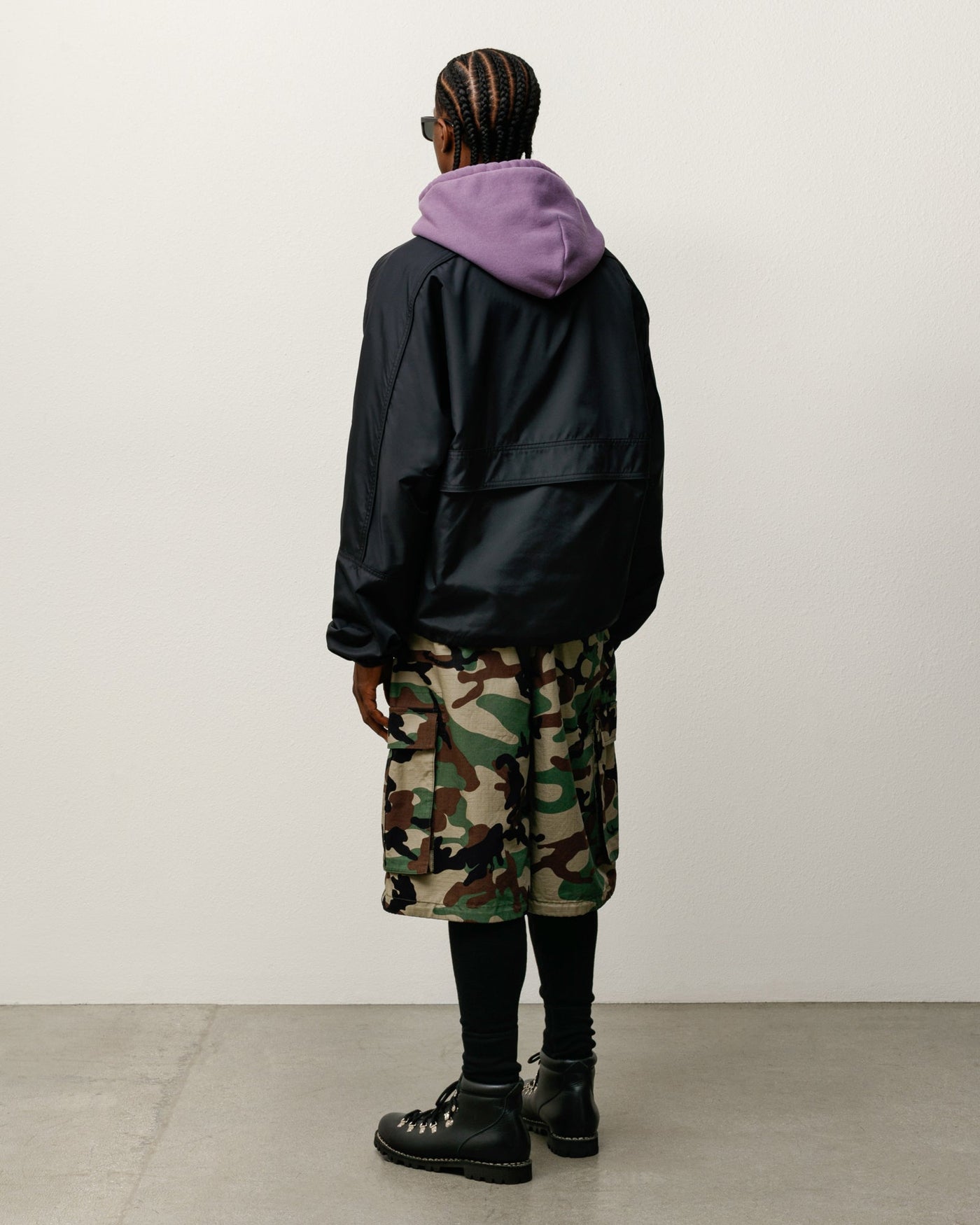 LIGHTWEIGHT PULLOVER JACKET